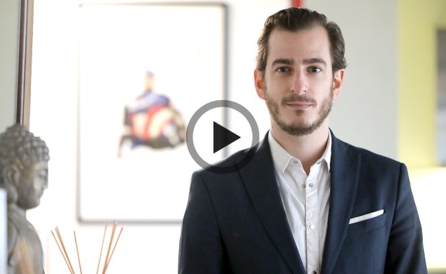 TheBridgeAcc's tweet image. @firebnb devant la caméra de @frenchweb nous dit tout sur l'année 2018 qui s'annonce très P.R.O.M.T.T.E.U.S.E. ✊🚀
Chez @TheBridgeAccon est très très fier d'accompagner cette super team 💪
bit.ly/2BG76oC