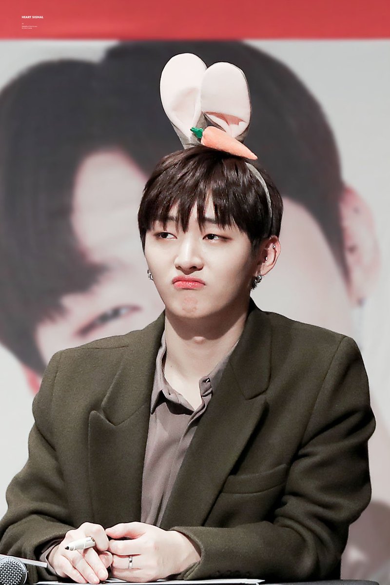 heartsignal_91's tweet photo. 180207 뚱한 윤토깽이🐰
앞니 그려주고 싶다

#WANNAONE #yoonjisung #워너원 #윤지성 https://t.co/FTsWSK1MLX