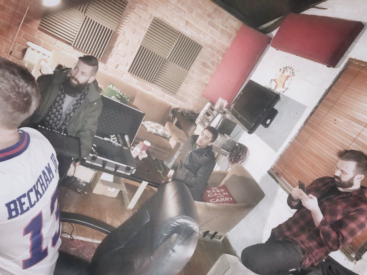 Buzzing to have the @katalinakicks boys back in the studio working on new material 🤘🏻
#NewMusicAlert