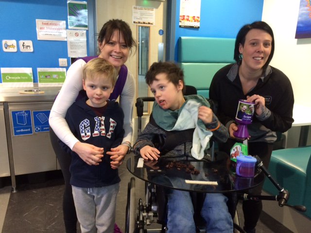 Thank you to everyone for supporting our purple day today, the moneys raised will go towards the money Tor and Emma are raising for Scope when they run the London Marathon in April.
Diolch yn fawr am cefnogi ein bore piws er mwyn casglu arian tuag at Scope.