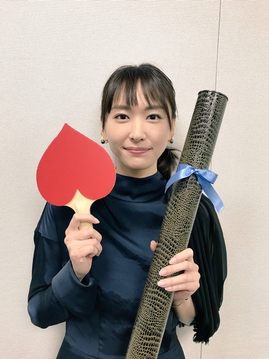 lespros_artist's tweet photo. 【新垣結衣】
🏓主演女優賞受賞🏓
本日、第60回 ブルーリボン賞授賞式にて、映画『ミックス。』で主演女優賞を頂きました！！皆さま本当にありがとうございました🎀🎀
#ミックス。 
#新垣結衣 
#ブルーリボン賞 
#ガッキー 
#絵文字のリボンはブルーじゃなくてすみません https://t.co/g8d26x4ne3