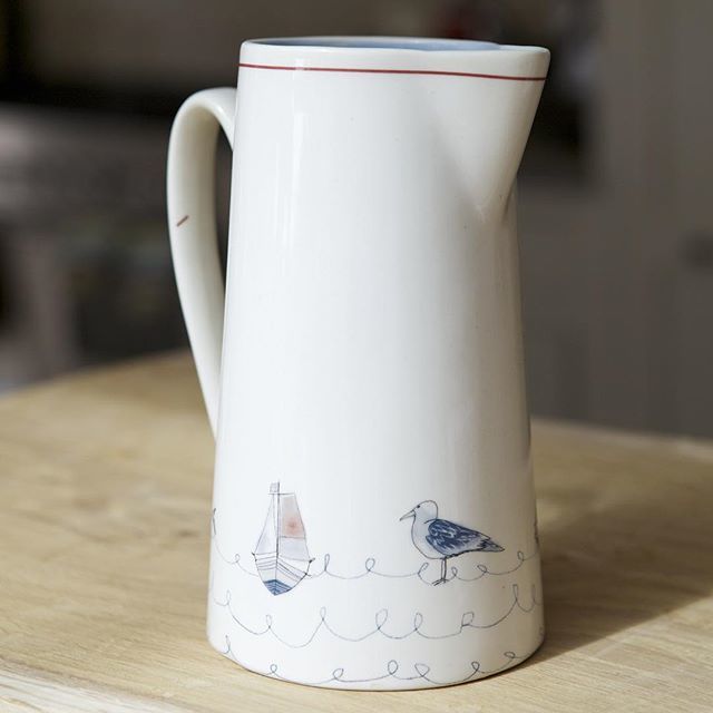 Turtle_Mat's tweet photo. We can’t wait for the weather to warm up so we can head to the beach 🏖 Channeling those seaside vibes with this gorgeous jug, we think a bright bunch of flowers would look lovely in here! https://t.co/ViRaiqz6lO https://t.co/xTjXhMKJ5s