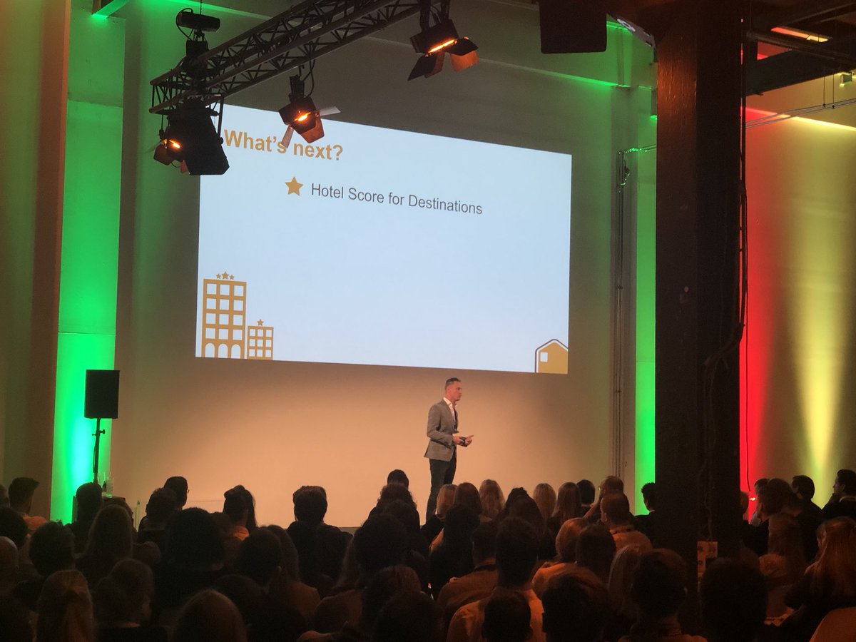 Na veel algemene talks nu een concreet goed PPC verhaal van <a href="/HotelSpecials/">HotelSpecials.nl</a>, daar is <a href="/FriendsofSearch/">FriendsofSearch</a> voor bedoelt. Conclusie: creëer een optimale KPI voor jouw business en stuur daar op met je campagnes. #fos2018 #SEA