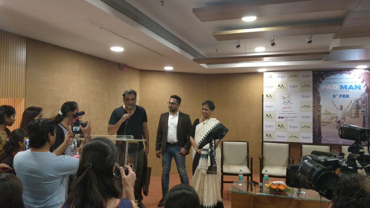 bidkartz's tweet photo. R. Balki talking about auction of @akshaykumar Cycle from #Padman exclusively at @bidkartz .. Bid for the cycle and support Laadli-A Population First Initiative

#padmanmovie #supportacause #populationfirst #bidkartz #rbalki #akshaykumar #twinklerkhanna https://t.co/B33gzRunxr