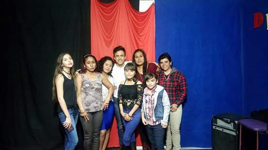 Carmen19pe's tweet photo. Club niñas locas apitando siempre.
#PajaroOrtizMasFuerteQueNunca https://t.co/pLA2Z3Q5Cp
