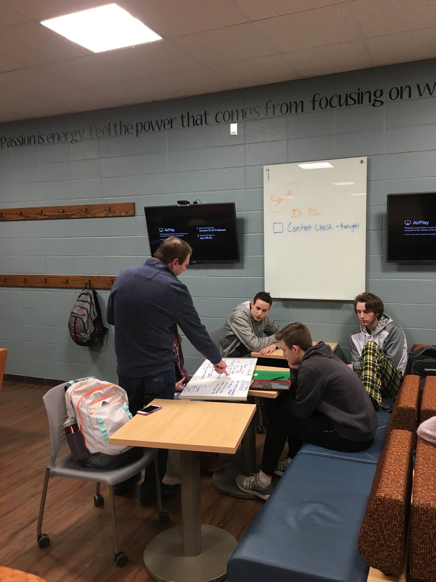 Roberts_BGbiz's tweet image. “Get stuff done,” says @CaryChessick to our @District214 @BG_Bison future entrepreneurs #implementationplanning @bott_jeff @incubatoredu