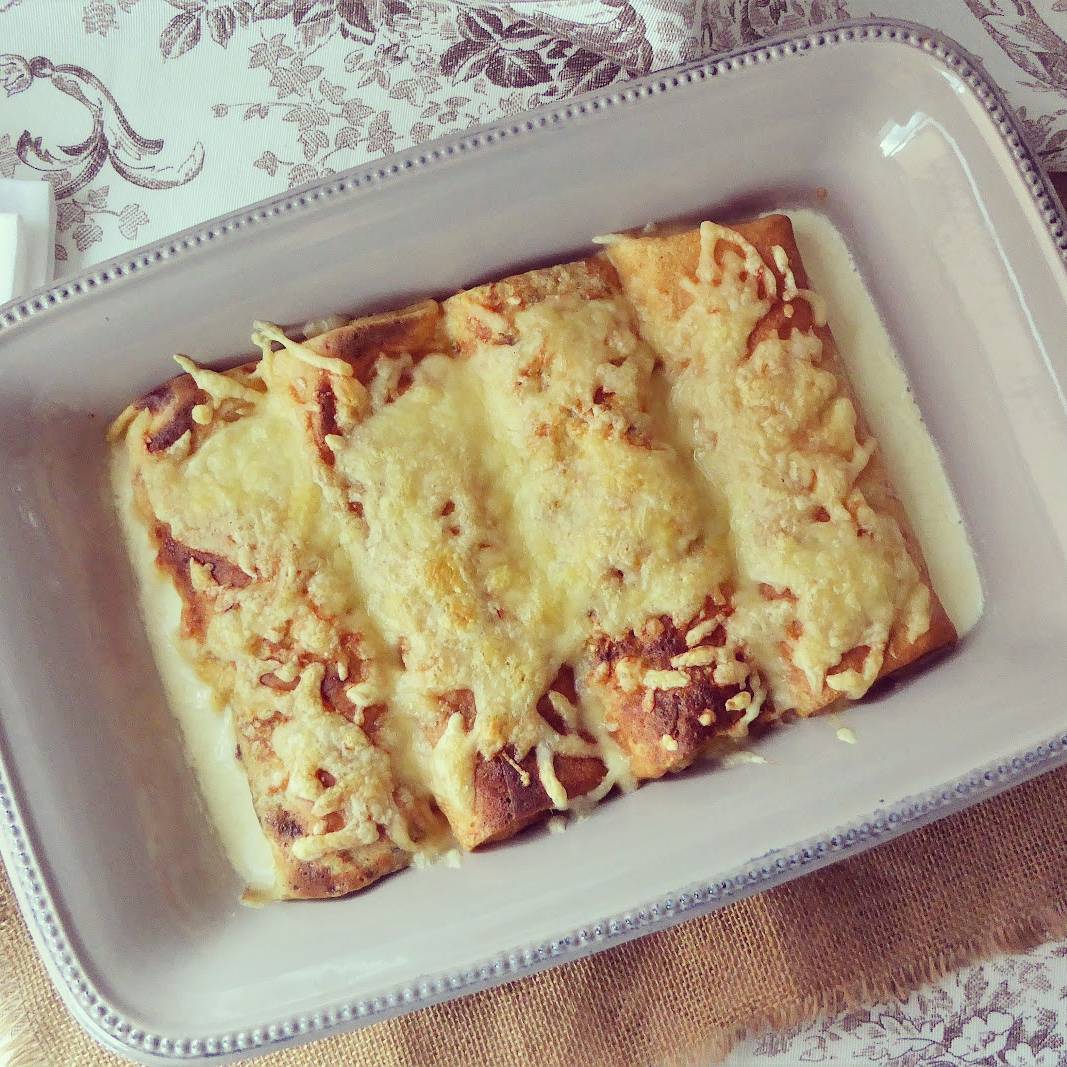 #NewPost on the blog!
#ficellespicardes or #mushroom &amp; #ham filled #crepes, so good!!
.
¡#NuevoPost en el blog!
#ficellespicardes o #crêpes rellenas con #champiñones y #jamóncocido, ¡¡riquísimas!!
.
#RecetasDeFlandes
#Candelaria #Chandeleur
.
alf-lachefa.blogspot.com.es/2018/02/ficell…