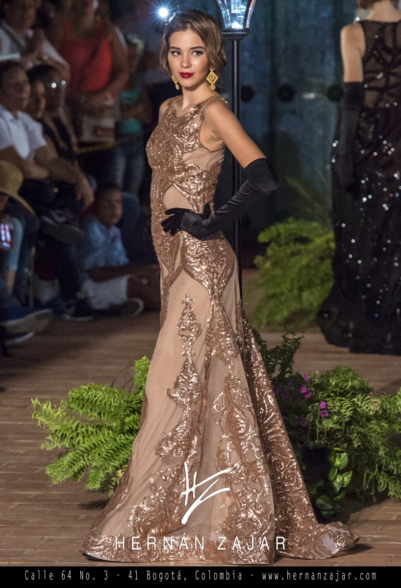 ¡En esta temporada luce increíble, con uno de nuestros vestidos de ultima colección! Visita nuestra boutique de la Calle 64 No. 3 - 41 en Bogotá. #HernánZajar

 📸: <a href="/camaralucida/">Cámara Lúcida</a>