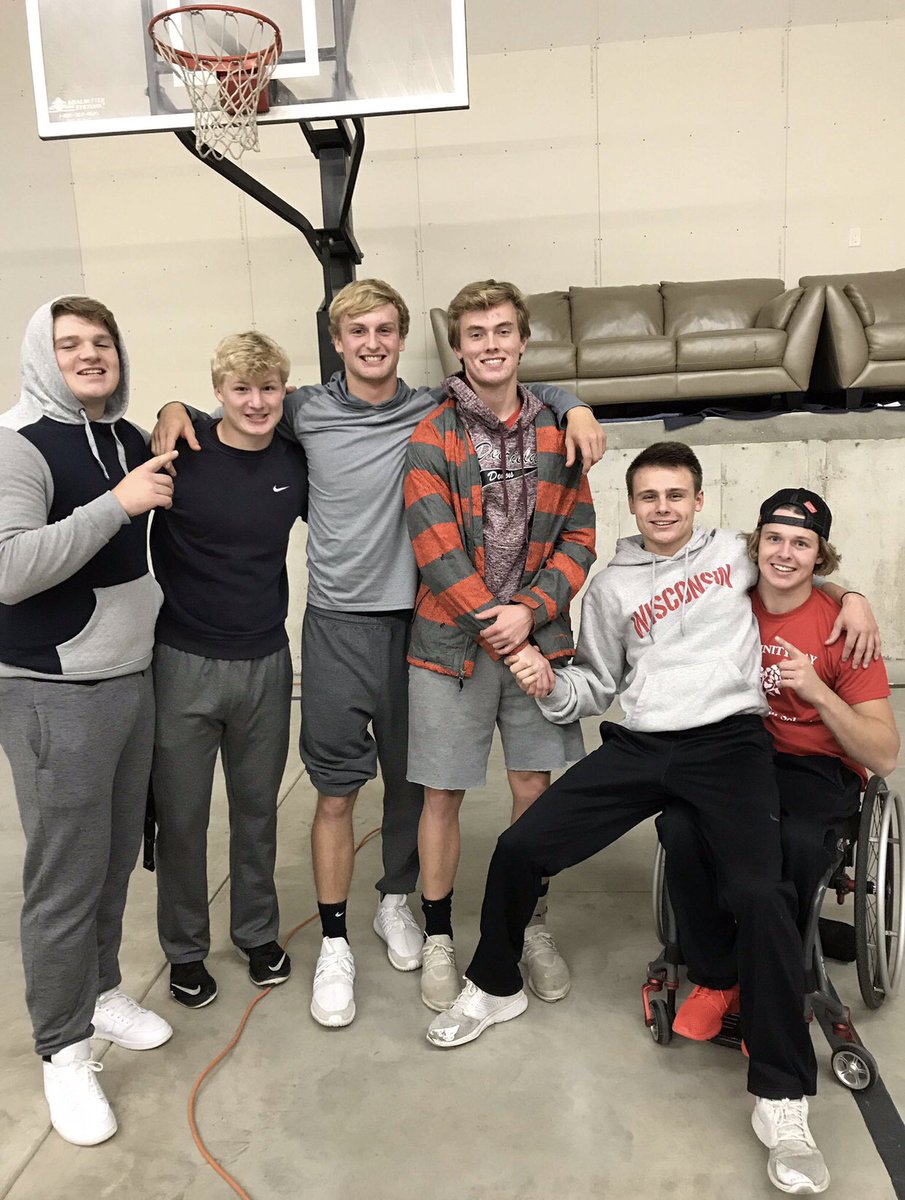 Hayden_Pratt's tweet photo. Happy birthday to my guy @cknapp02 https://t.co/ZNFzH7egbY