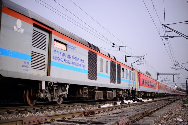 news24tvchannel's tweet photo. Shatabdi, Rajdhani, Duronto will be SUPER trains with eyes #Shatabdi #Rajdhani #Durontotrain #CCTVCa https://t.co/onwGQyBa3V https://t.co/UwixukZODA