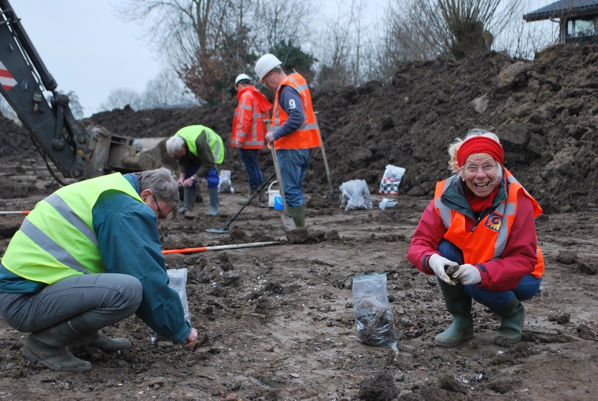Ook in het SAP #JaarboekArcheologie2017: de mogelijke ontdekking door Arcadis van 'villa Buria', ofwel de vroeg middeleeuwse nederzetting in Buren, die de discussie deed oprakelen, een tweede Dorestad? <a href="/DeGelderlander/">De Gelderlander</a> <a href="/museumdorestad/">Museum Dorestad</a> @arcadisnl #EarthIntegratedArchaeology