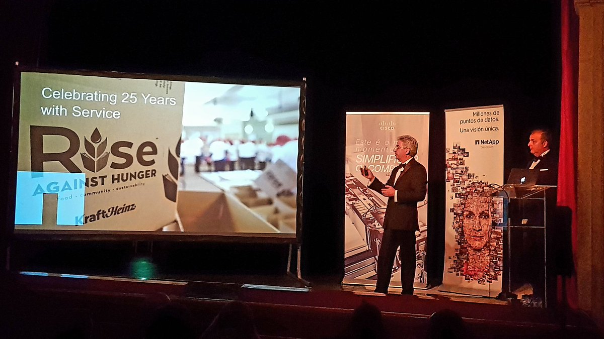 n_perezruiz's tweet photo. Cierre de nuestro evento en Lisboa .@FTorresbrizuela "no solo queremos cambiar el mundo con los datos" #netappsolidaria #PPAA2018 https://t.co/1ivV94SLzd