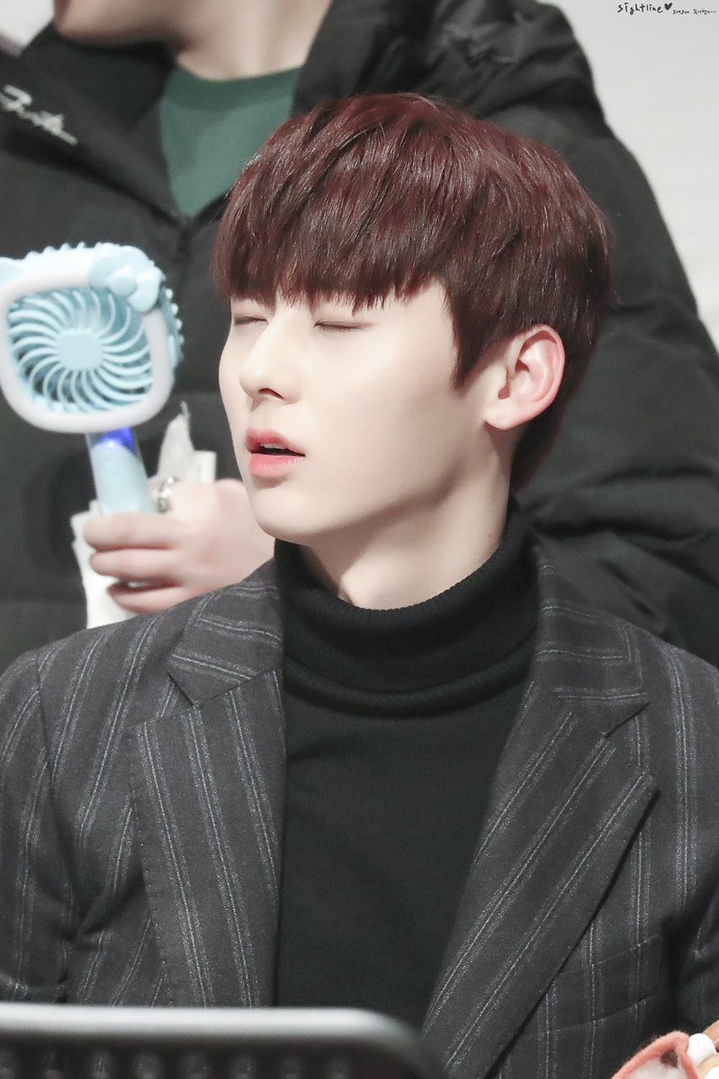 sightline0809's tweet photo. #황민현 #민현 #워너원

180207 https://t.co/V97N5hs4kP