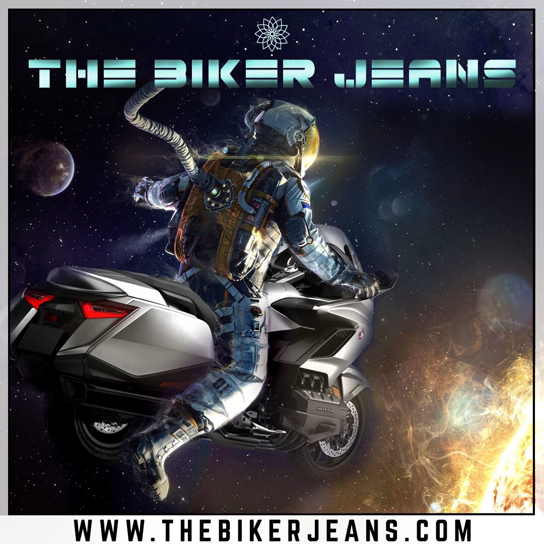 Biz olsaydık her yere motosiklet ile giderdik ! #SpaceX