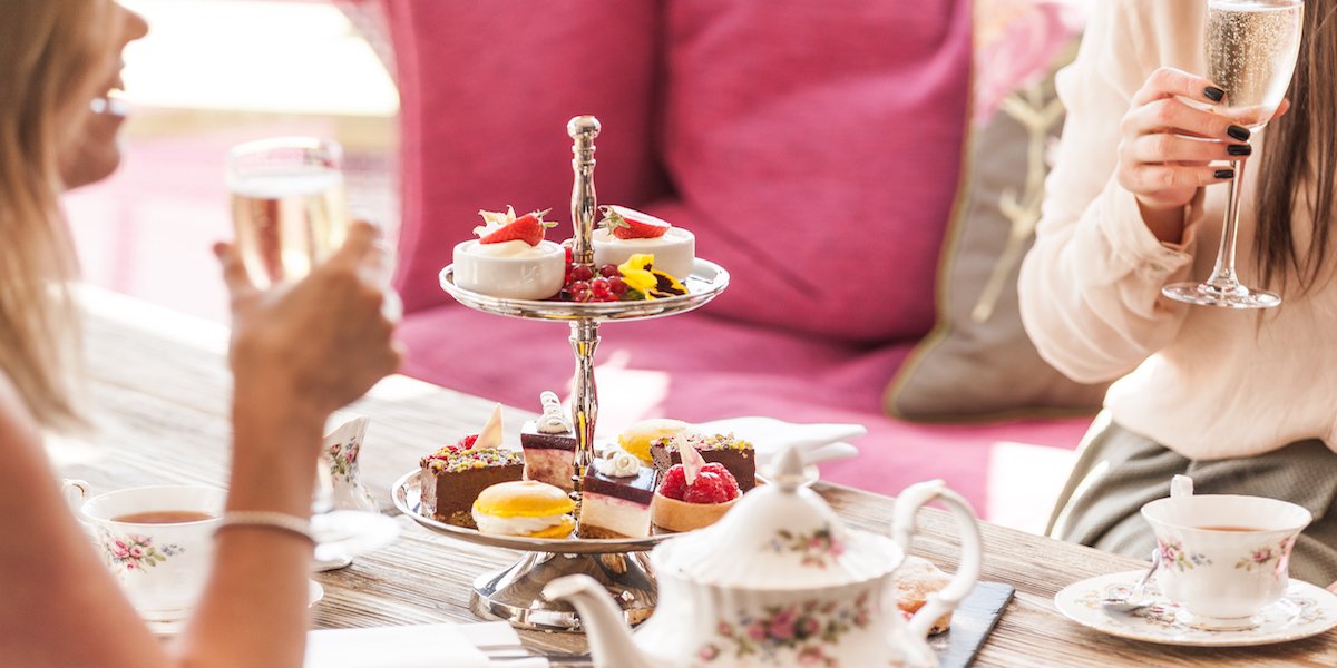 GreatJohnStreet's tweet photo. Afternoon Tea just ยฃ18.50 at King Street Townhouse and Great John Street Hotel throughout Feb! #TheresAlwaysTimeForTea Call to book 0161 667 0707 https://t.co/ru3Sp4Wfkr