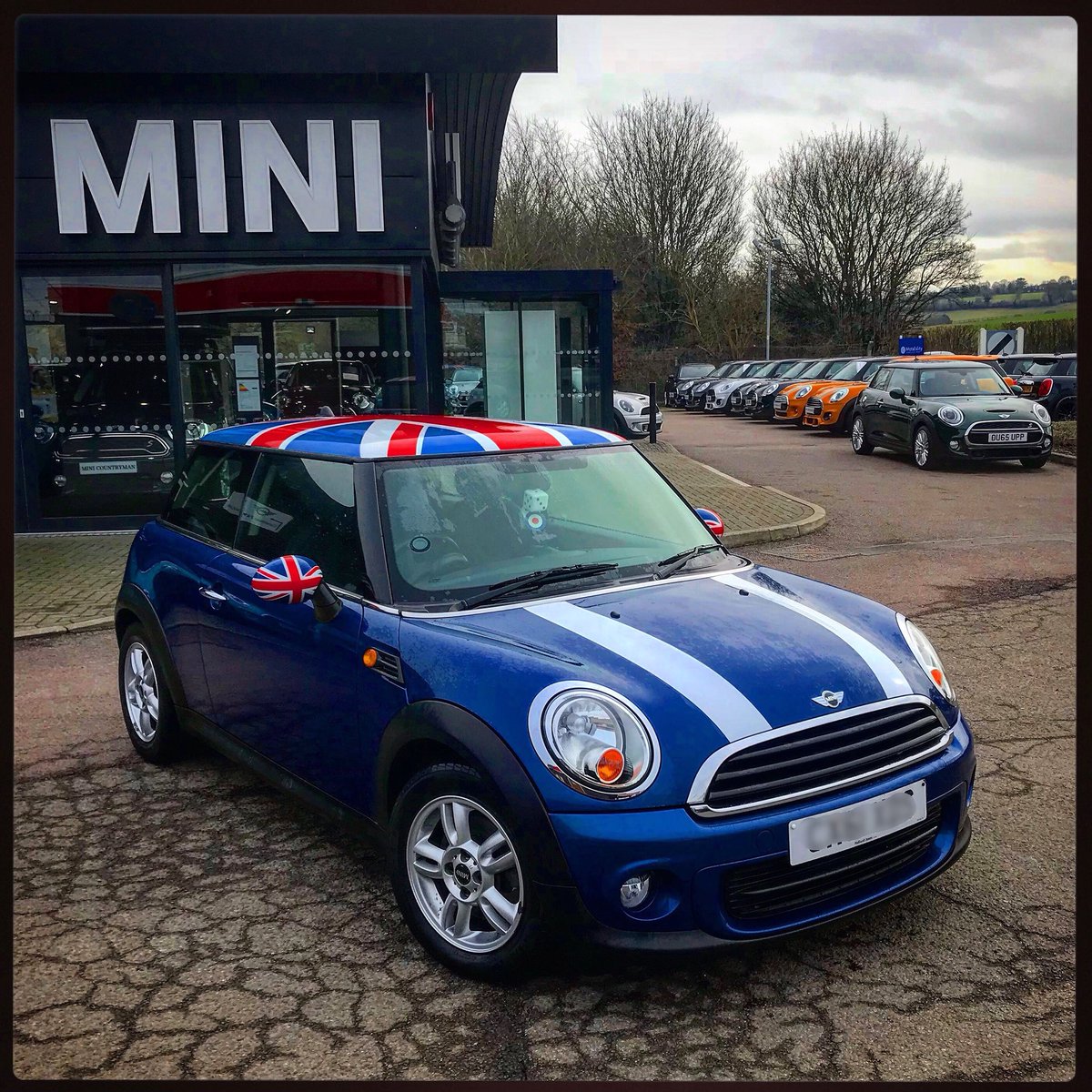 benchampniss's tweet photo. Freshly washed and MOTd motor! #mini #minicooper #minione #johncooperworksmini #unionjackmini #unionjack #mod #wearethemods https://t.co/bGx9MA103S