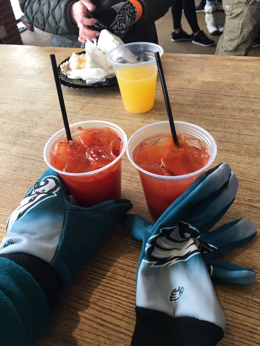 violentgremlin's tweet photo. #doubleBM #eagles @XFINITYLive @greenlegion #SuperBowlLII https://t.co/PADIqF4b0R