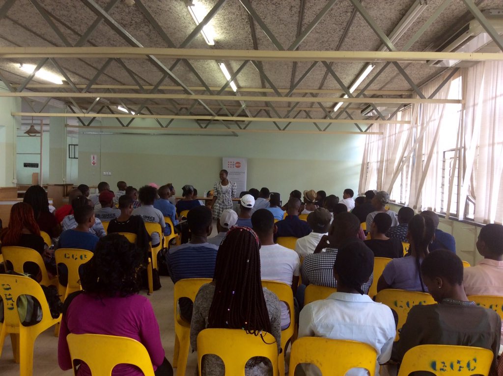 lillianmoremi's tweet photo. Thank you @LeboSpeaks @UNFPABotswana for an inspiring afternoon...recharged! #YoungPeopleThings @careercoachbw #GaboronePublicLibrary #YouthMentorship https://t.co/OM6cgOv0Lb