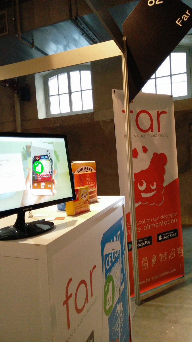 far_application's tweet image. De passage à #Virtuality2018 ? Passez nous voir à l'espace French start up pour découvrir la food augmentée 🍪 +📱 = ✨ #foodtech #AR