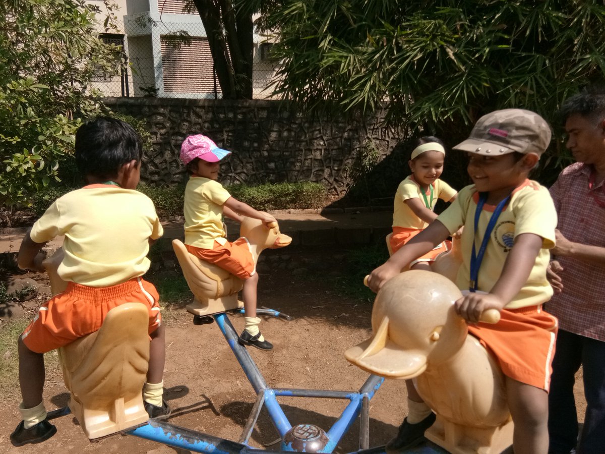 vbsis_official's tweet photo. Fun learning is what we believe in, keeping the same we took our GIKG and GKG students went for a picnic recently. It was a joyful experience for them where they also learnt to share and care for their friends. #Picnic #SharingIsCaring https://t.co/ml1vJtXGdp