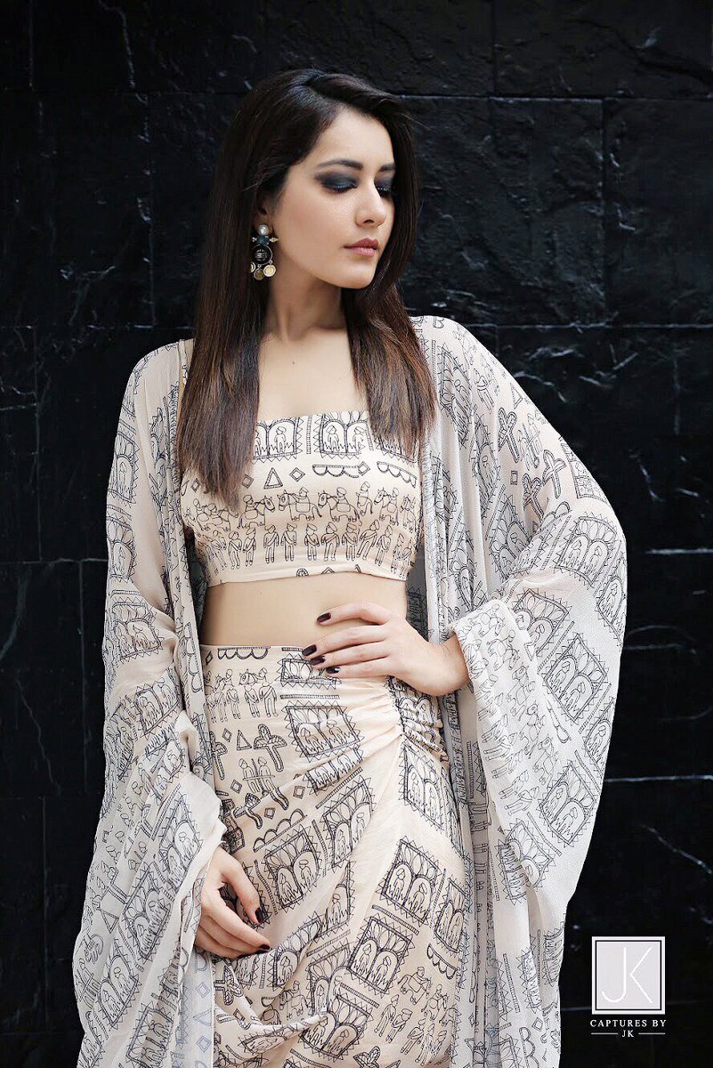 Lavanya Tripathi Vs Raashi Khanna - Clash of Glamor babes!