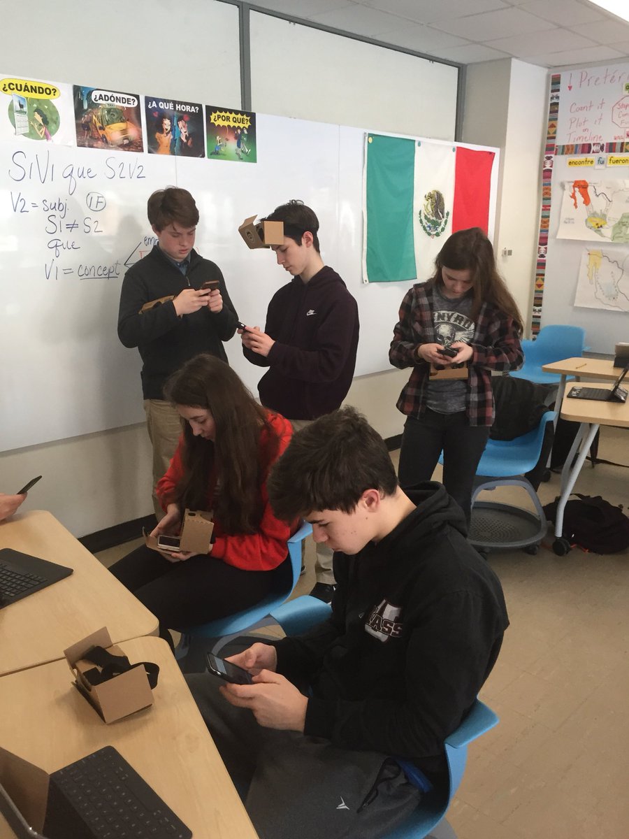 jwilson_HW's tweet image. @profesprouse is at it again! Ss using #googlecardboard to explore Mexico... #sitdown #beyondwalls