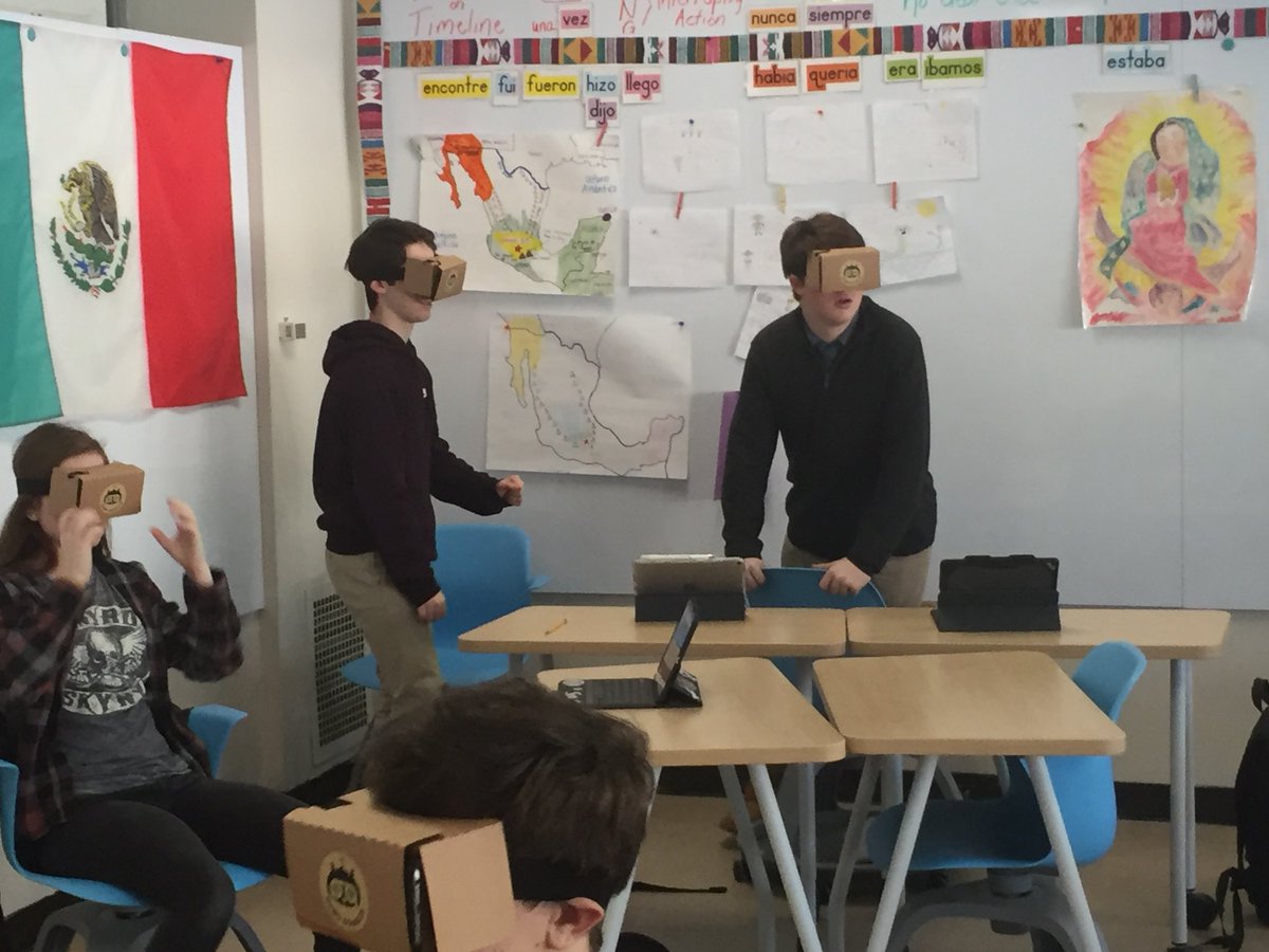 jwilson_HW's tweet image. @profesprouse is at it again! Ss using #googlecardboard to explore Mexico... #sitdown #beyondwalls