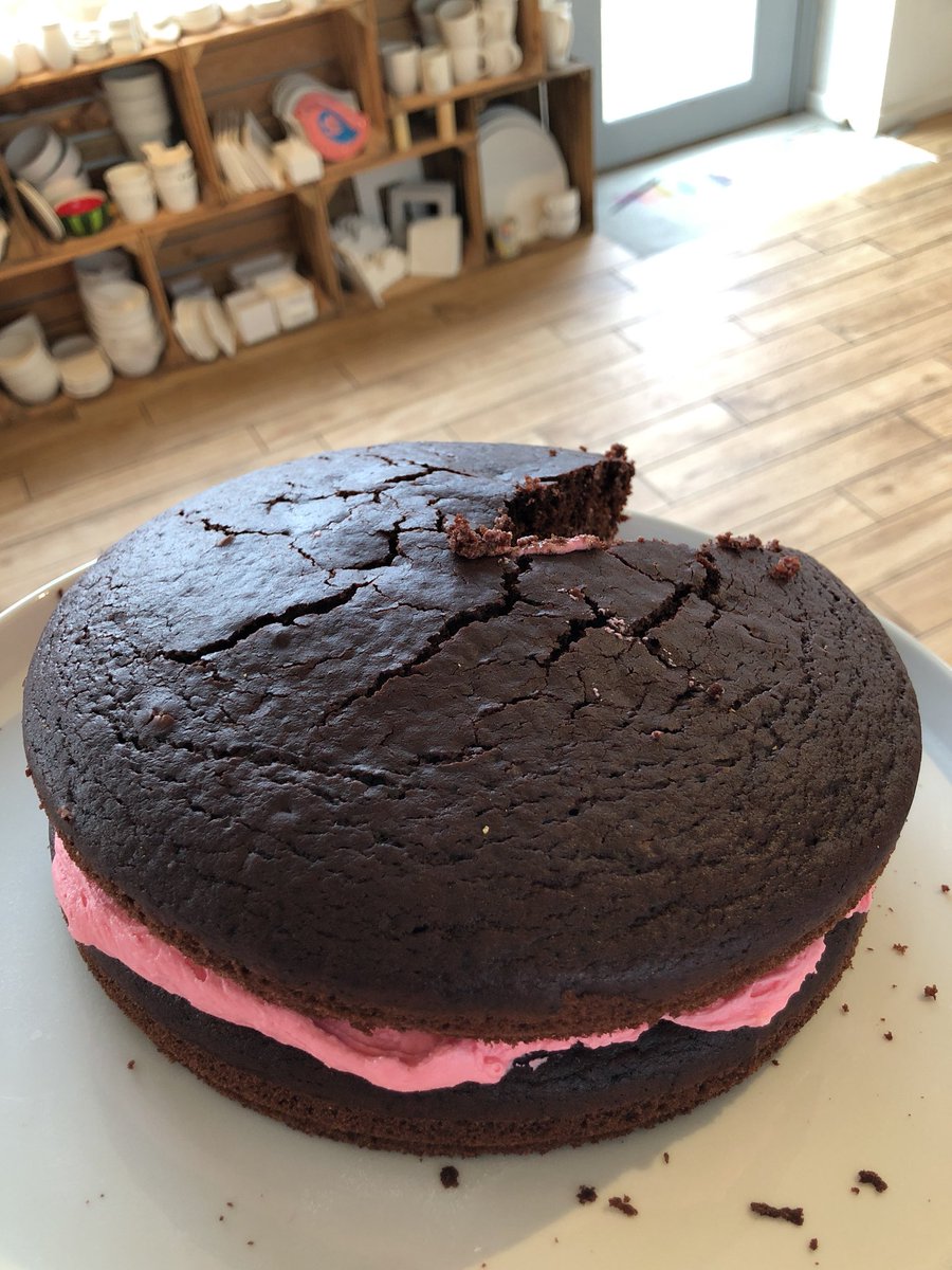 PotteryParade's tweet photo. One of our favourites is back today... Turkish Delight cake (and it’s vegan!) #Greenwich #Eltham #Vegan https://t.co/YGQM28gBod