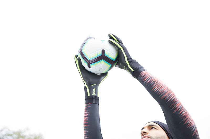 SoccerKingJP's tweet photo. ナイキが全く新しい革新的なゴールキーパーグローブ発表…5月発売予定
https://t.co/i6a858sImq https://t.co/GpM2ieMxCJ
