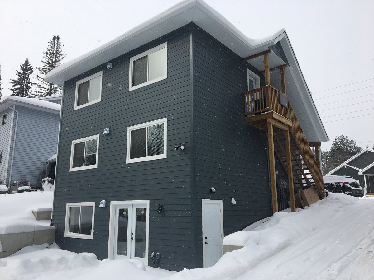 Hardie705's tweet photo. ☑️ Low-maintenance 
☑️ Beauty from every angle 
☑️ Engineered for our climate 
How many more reasons do you need? https://t.co/NuWj2Zi77K