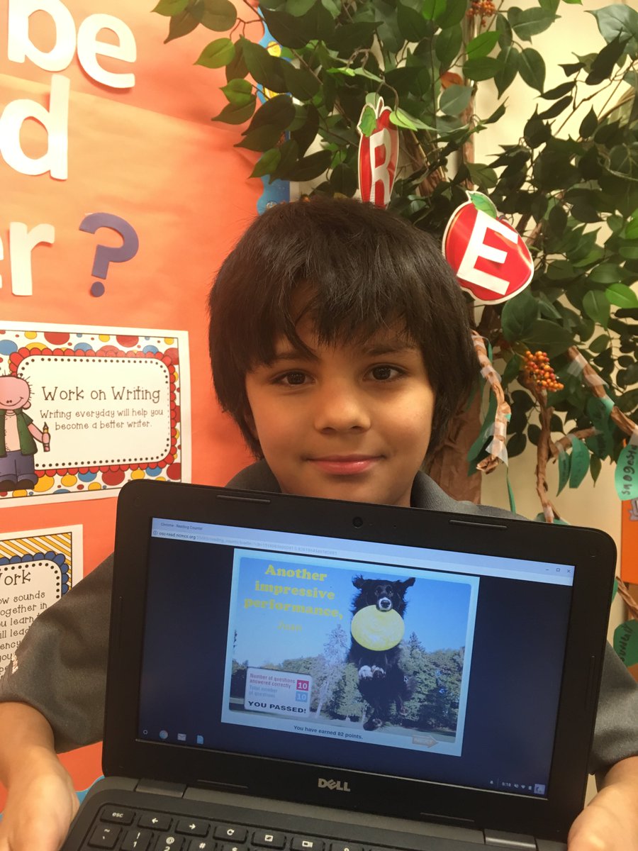 SandraG_RES's tweet photo. Our Third Graders are very excited about the reading challenge!! Thanks, Mrs. Evans!! @RESMEvans @RobbinsRockets https://t.co/cVEX9cpJak