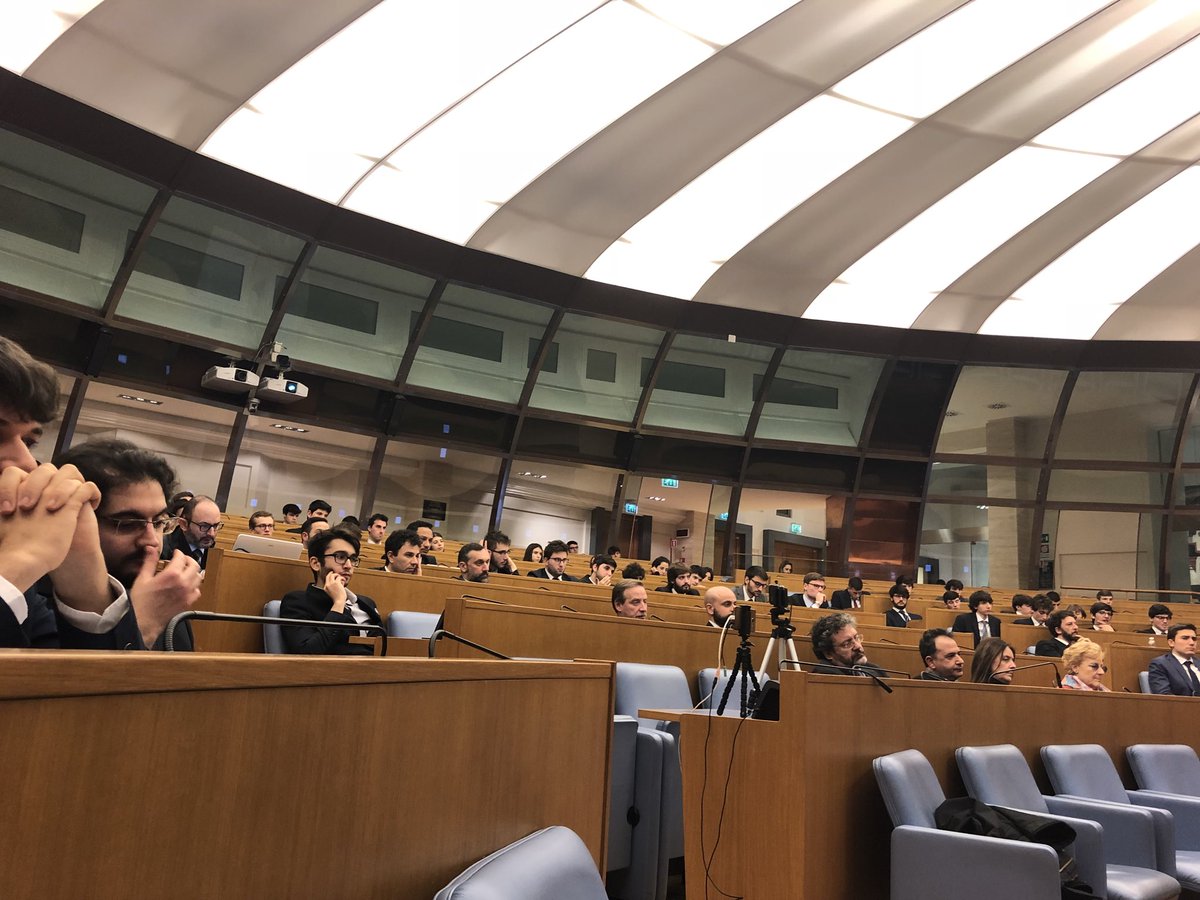 edocolombo's tweet image. Innovazione Startup Studenti @GLComandini e @sbenedikter a @Montecitorio incontrano i giovani imprenditori