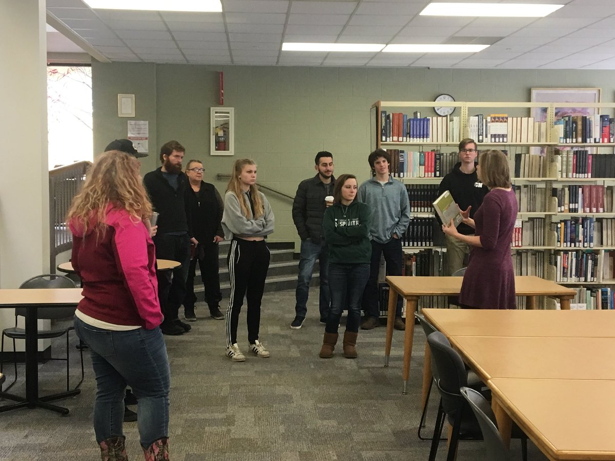 DrCathyNMC's tweet photo. Library tour #nmc #nmchawkowls #nmclibrary @NMC_tweets @nmc_tc @NMC_library https://t.co/Kugnz2rQFp