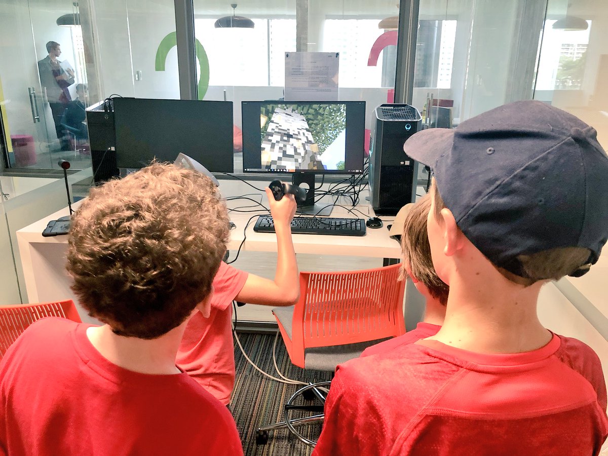 JayThompsonEdu's tweet photo. Always amazed at the creativity of our @GEMS_Singapore primary students. What can we do to keep these levels throughout high school? #GrowCreativity #CultivateInnovation #GEMSinspire https://t.co/rt389sHCHQ