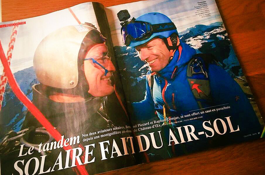 SolarStratos's tweet photo. Tandem @bertrandpiccard et Raphaël Domjan ont sauté depuis une montgolfière au dessus de Château d'Oex.
#solarstratos #solarimpulse #futurisclean https://t.co/PbPIctbs52