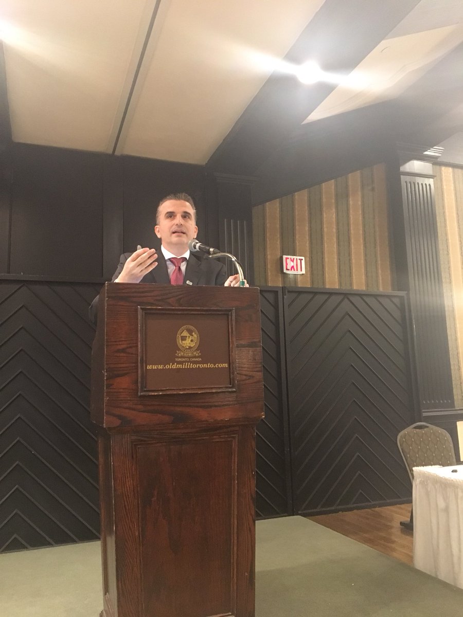 FRPOFACTS's tweet image. The @CMHC_ca rental market breakfast is a packed house this morning!