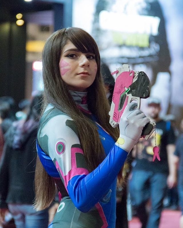 sucodm's tweet photo. Hoje começa o Ano Novo Chinês no Overwatch. Quem é que vai jogar? A #DVa aí é lá da #BGS10 #BGS2017 #Cosplay #Overwatch #Girls https://t.co/dyfh0t0wlH https://t.co/JbEo37WXlS
