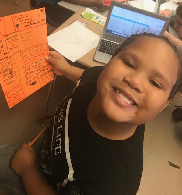 Inspired_Bailey's tweet photo. Our Draper Students are so excited to receive penpal letters from @Lincoln_RCS  @KarenKhester #DraperTransitions #FutureGators ❤️🐊 @parkss12 @cwperkin @RCS_NC https://t.co/QrZ1C9pxiz