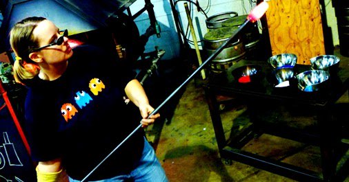 Seen #glassblowing before? Now’s yr chance at <a href="/DCGW/">DC GlassWorks</a> #openstudio this Sat! More wknd insp here: routeonefun.com/2018/02/adults…