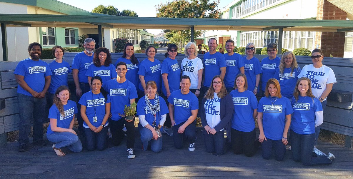 Muir_DrMiller's tweet photo. Thank you, @Burbankbulldog for visiting @MuirBurbank yesterday and allowing so many talented former Mustangs to speak to our students.  All of our students are fortunate to go from one great school to another. #BetterThanEver #ItsGreatToBeABulldog https://t.co/74uIX0D4Mb