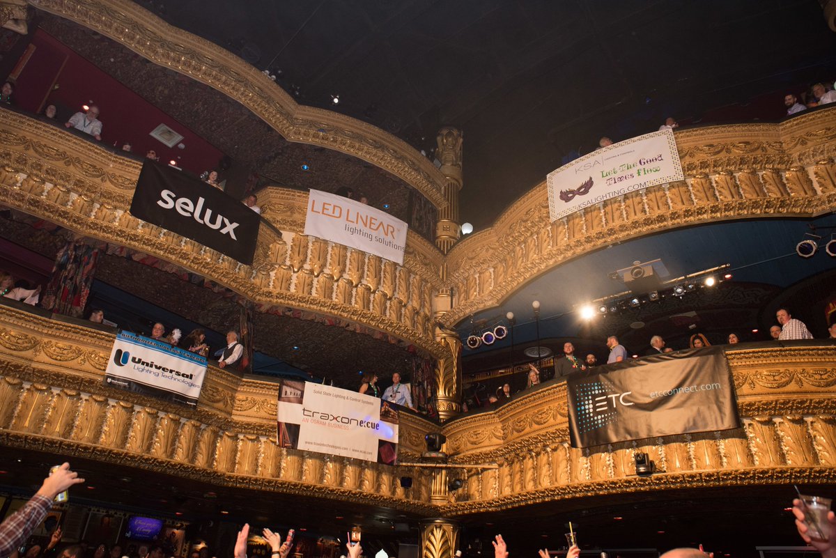 KSALC2's tweet image. Not only do the opera boxes provide incredibly cool booth set ups, but they are perfect for the live entertainment later in the evening! #KSA #HouseofBlues #Chicago #237daysandcounting