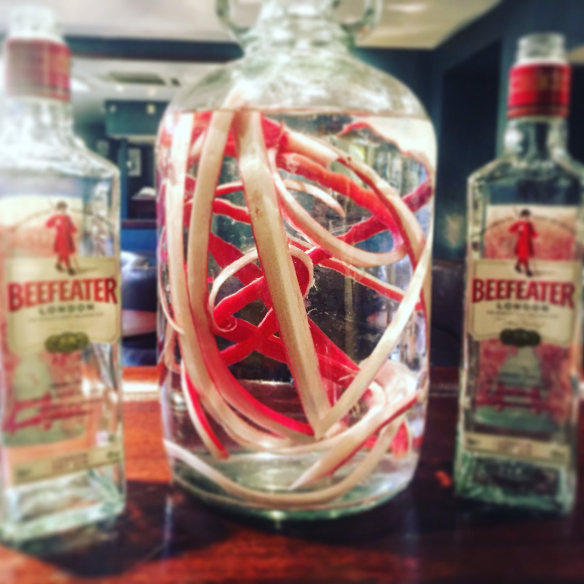 We’ve had request for bloody rhubarb #gin for too long now! We’re doing it already! <a href="/BeefeaterGin/">Beefeater Gin</a> is getting bastardised for this...
