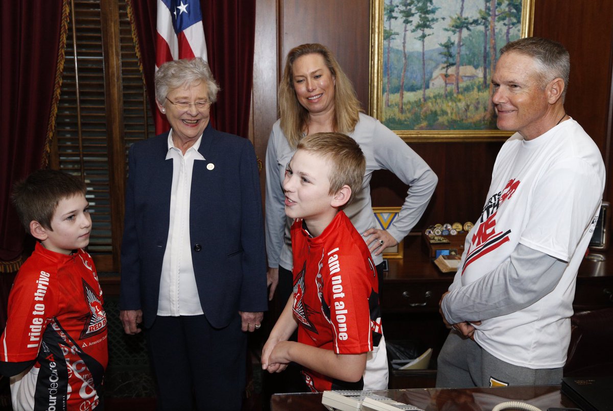 Governor Kay Ivey Noah Barnes Recently Set A World Record For Being The Youngest Person To Walk Across America He Marched 4 240 Miles All To Raise Efforts To Cure Type