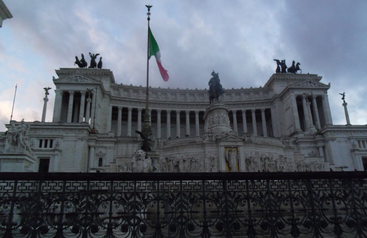 Emma6961's tweet photo. Buona sera miei cari twittos ! https://t.co/bYmALXeCkt