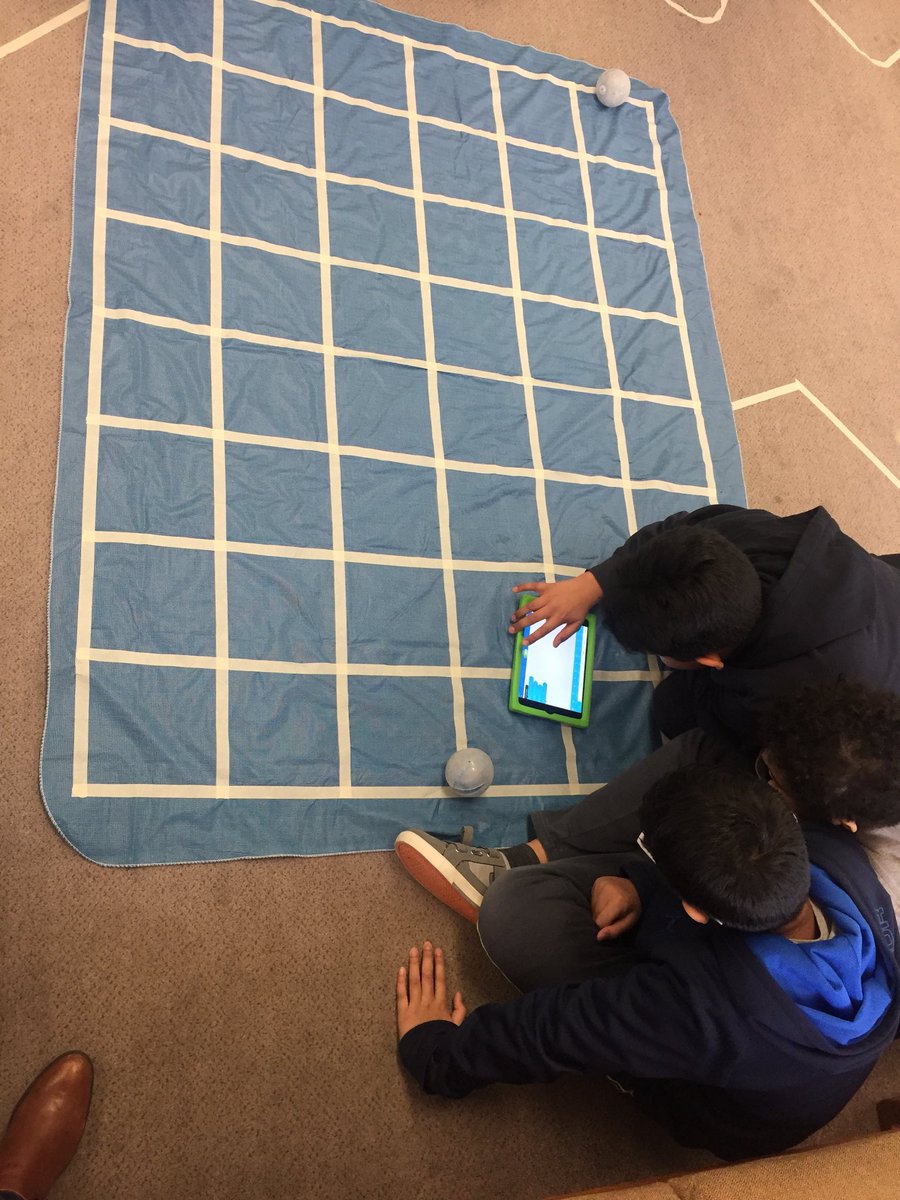 neda_allahyar's tweet photo. Step 1: Ss learning how to code Sphero. Step 2: designing an attachment to make the sphero into a submarine. @TDSB_STEM @LC3_TDSB @schan_tdsb @TDSB_MSPS #engineeringdesignprocess #stemified #igniteexploreinspire https://t.co/n5kUtawQXT