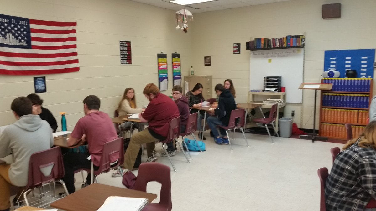 AmbrogioWLHS's tweet photo. Hey you guuuuuys!! I cannot even with my 4th hour! They CRUSHED it: On topic conversations, using available resources, and hard work. Fourth hour, I am SOOO proud of you!! #fourthhour #phonesupgameon #februaryprep #skillsfordays #teacherlife #meditationtomorrow :) https://t.co/Vtnle0SU82