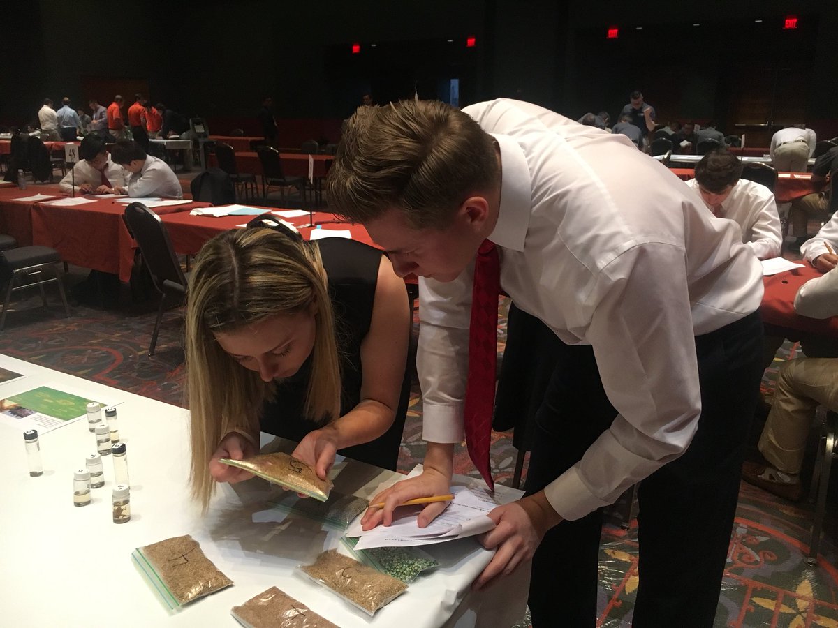 GCSAA's tweet photo. 53 teams
194 students
28 different schools
The 2018 Turf Bowl sees a strong showing! The future is looking promising for the turf industry!
#GIS18 #TurfBowl #GCSAAstudents 📝🏆 https://t.co/qkHt9ZZ4bX
