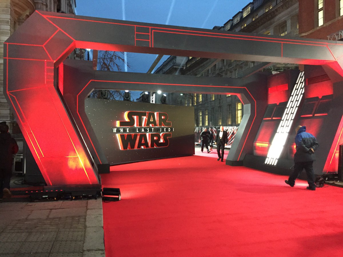 mmaprocom's tweet photo. Star wars Premiere - Production Management assisting Utopium lighting Bristol and Amanda Davis Productions #StarWars #Production #MMA #Lighting #AlbertHall #UtopiumLighting #Premiere #rigging #5starCrew #London #EventProduction #ProductionManagement https://t.co/VkrktIQRQR