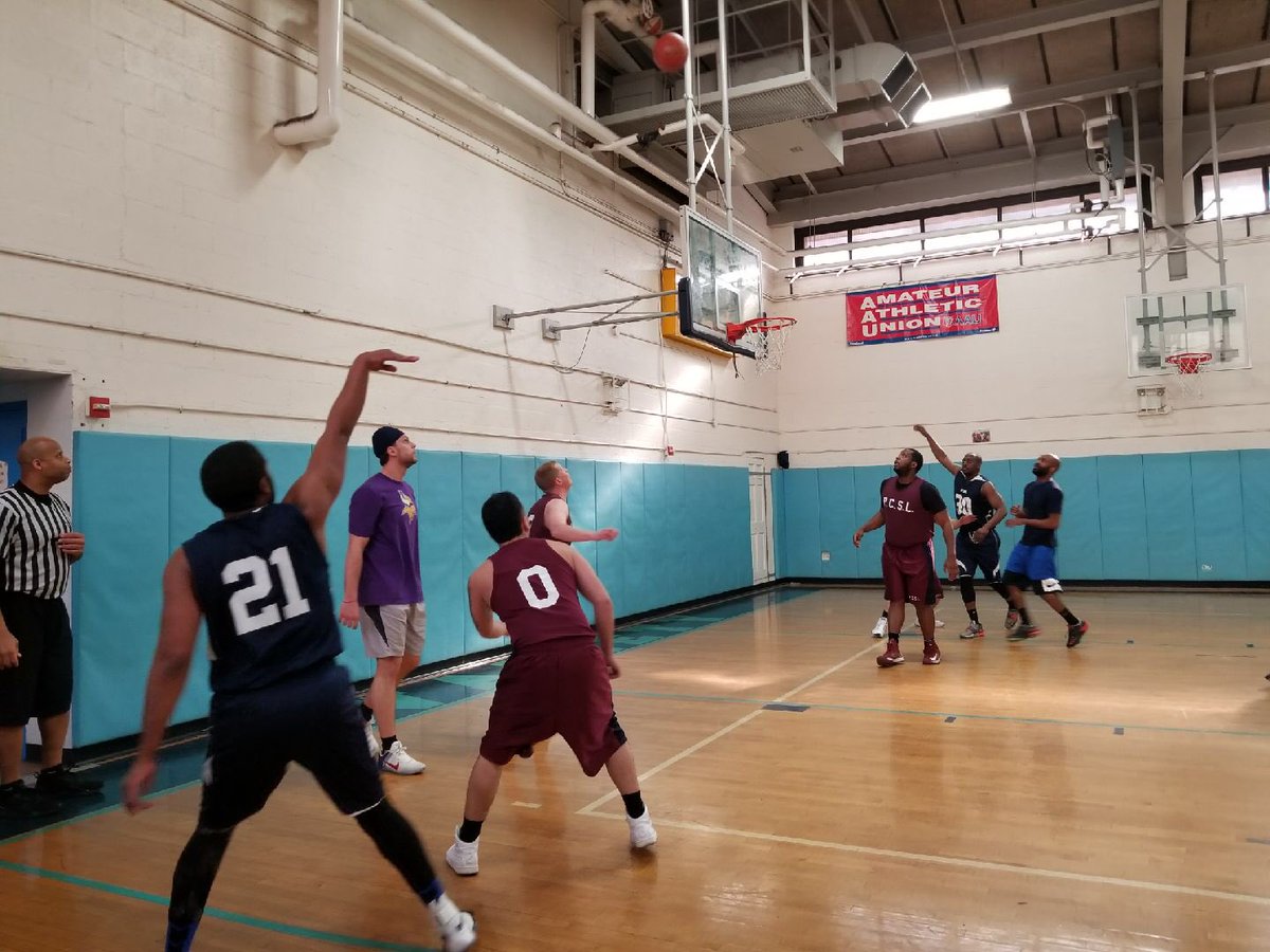 NYPDSport's tweet photo. #HappeningNow @NYPDTransit #TD32 shooting a basket as they take on @NYPD67Pct in the #pcsl basketball league game today! Good luck to both teams! #Basketball #ballislife @NYPDONeill @NYPDnews @NYPDDCA @NYPDBklynNorth @NYPDCommAffairs https://t.co/GII5lTrmiO