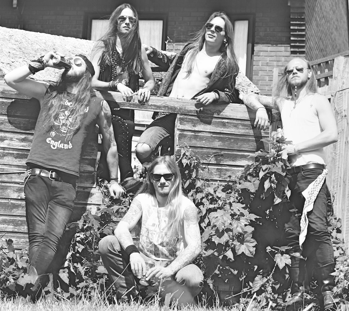 dirtyolcrow's tweet photo. The bad seeds from Gomorrah's tree. 
To stay up to date with what we're up to, follow us here, on Instagram and Facebook. Just look for #dirtyolcrow .

#HardRock #RockBand #supportnewmusic #NewMusic #readytorock #CamdenRocks #londonrocks https://t.co/l4AnFqv1Uo